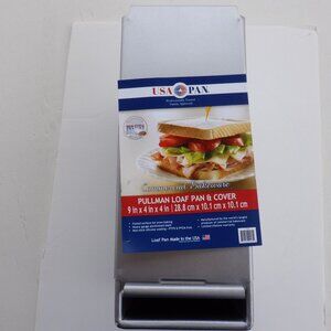Pullman Loaf Bread Pan With Slide on Lid  USA Brand  New  NWT